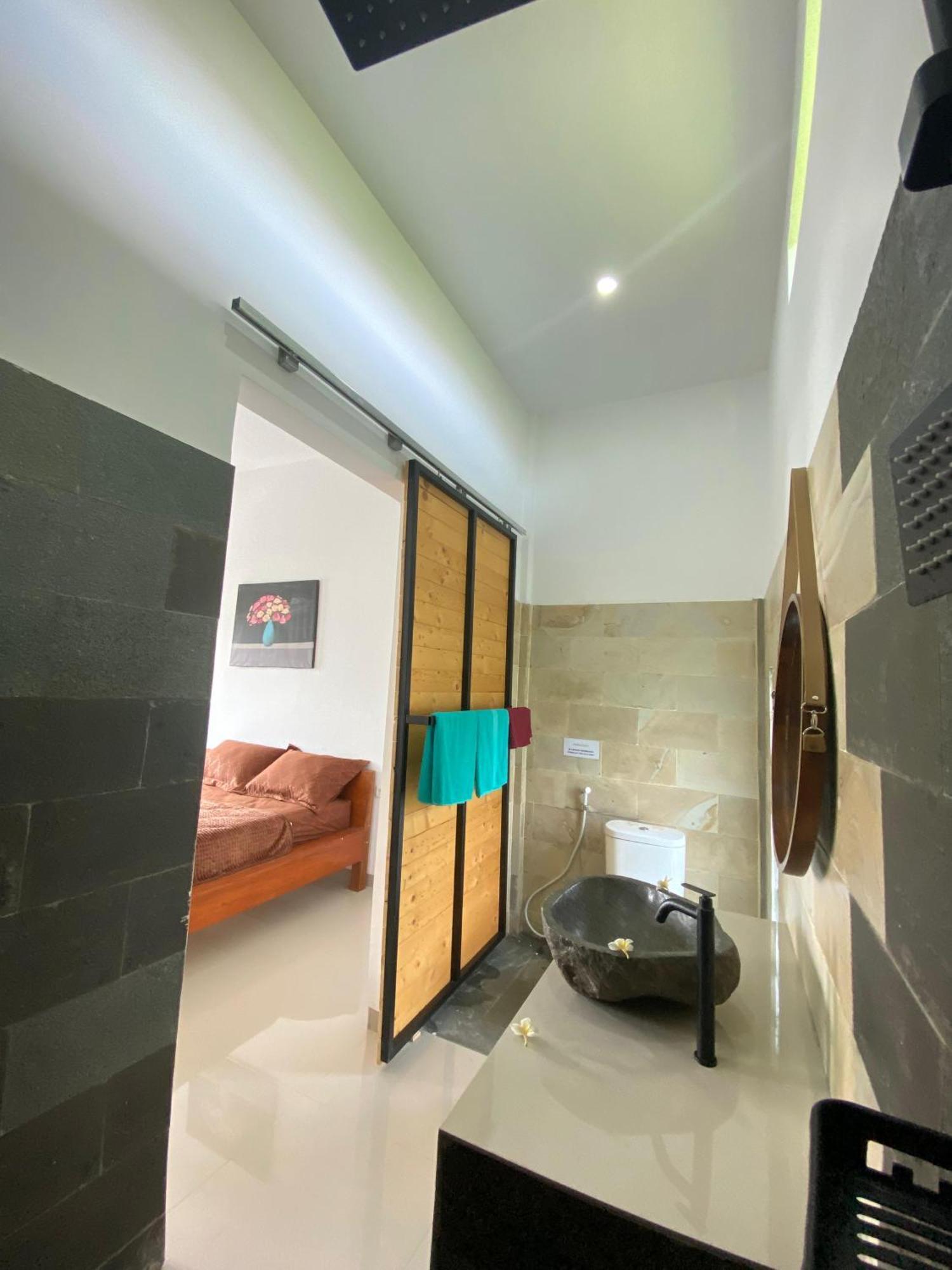 Zavana Rooms & Restaurant Tanjungkarang المظهر الخارجي الصورة