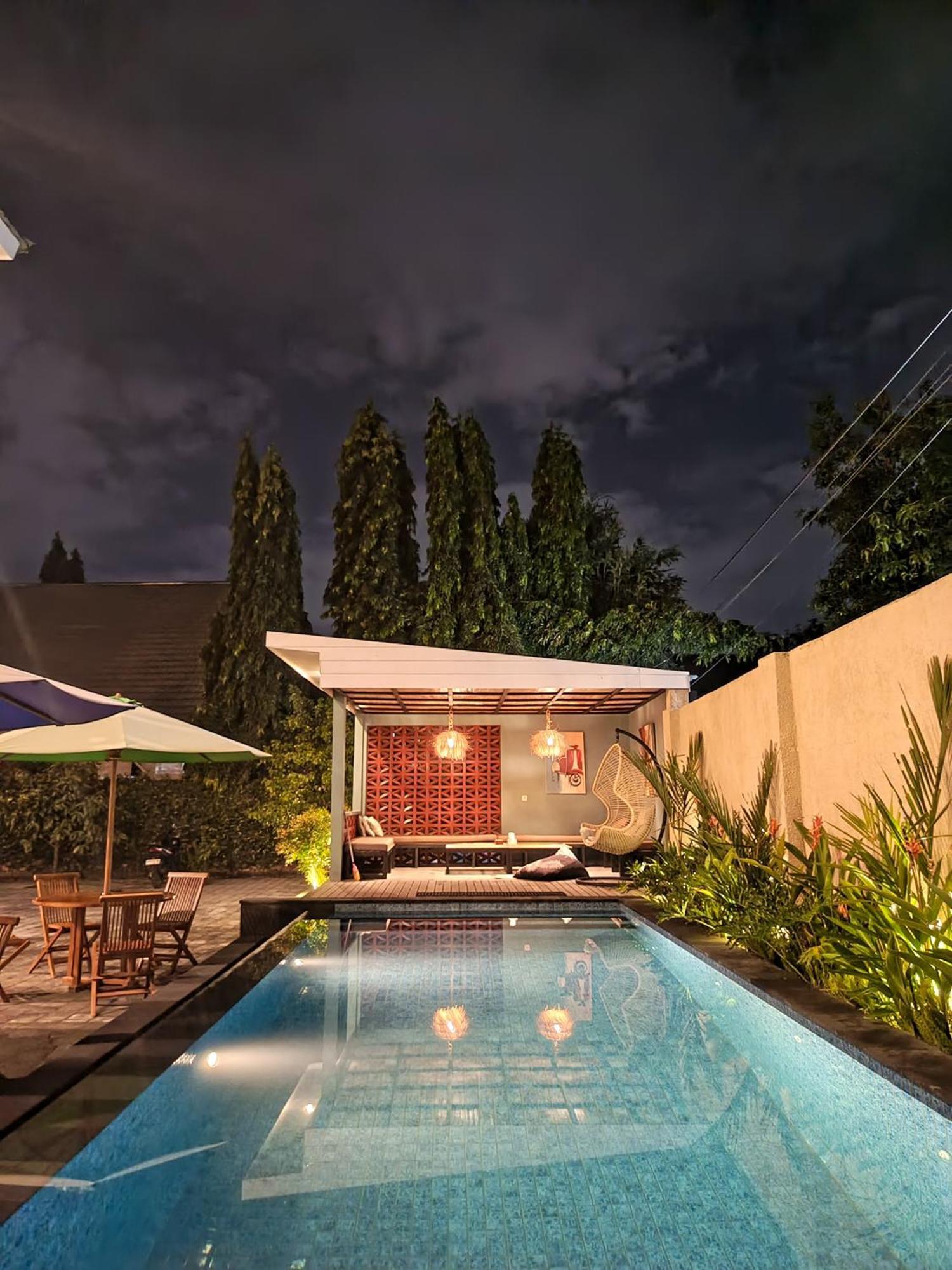 Zavana Rooms & Restaurant Tanjungkarang المظهر الخارجي الصورة