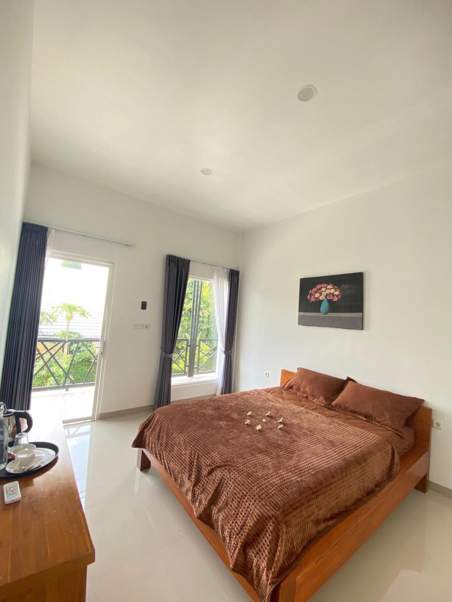Zavana Rooms & Restaurant Tanjungkarang المظهر الخارجي الصورة