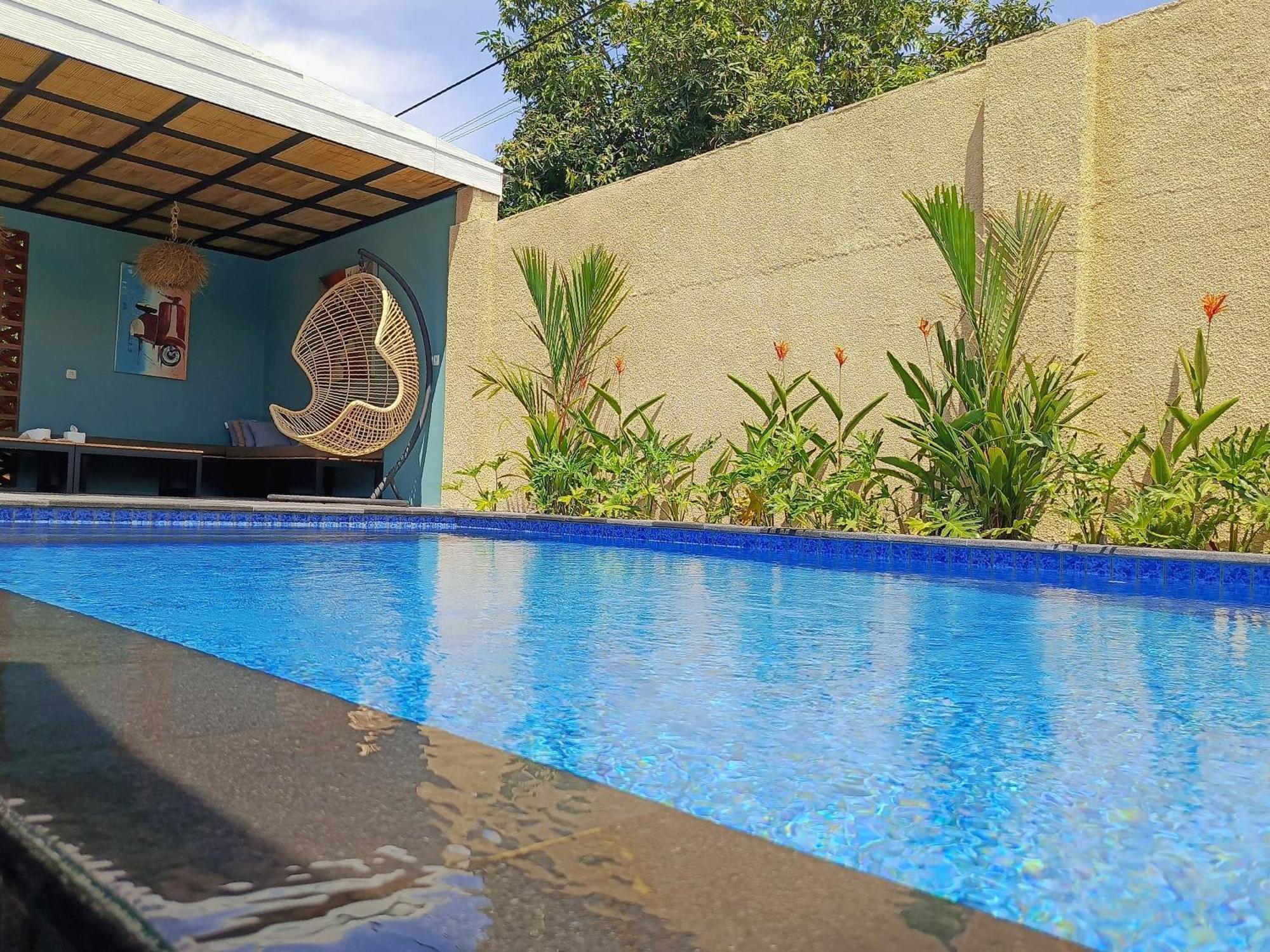 Zavana Rooms & Restaurant Tanjungkarang المظهر الخارجي الصورة