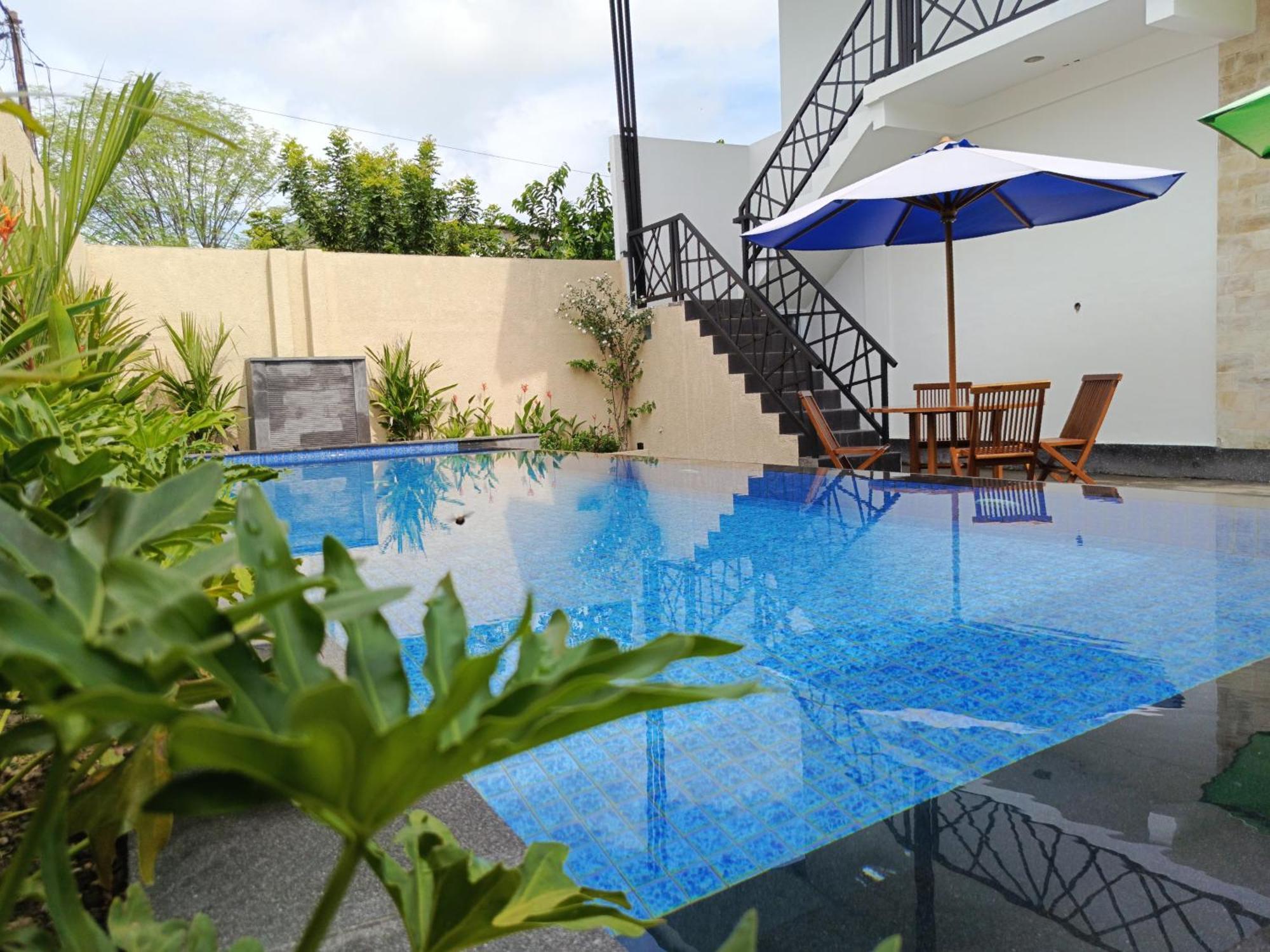 Zavana Rooms & Restaurant Tanjungkarang المظهر الخارجي الصورة