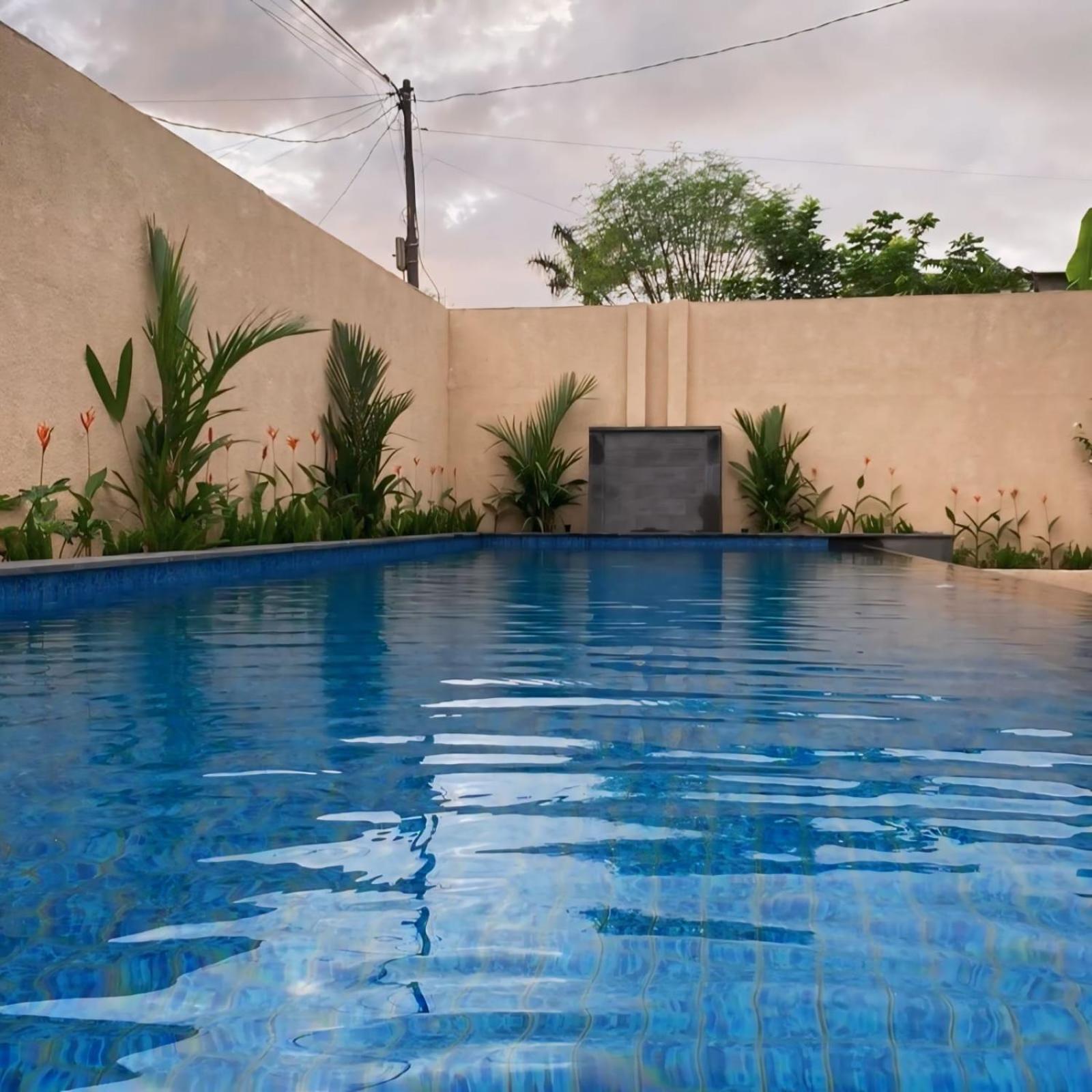 Zavana Rooms & Restaurant Tanjungkarang المظهر الخارجي الصورة