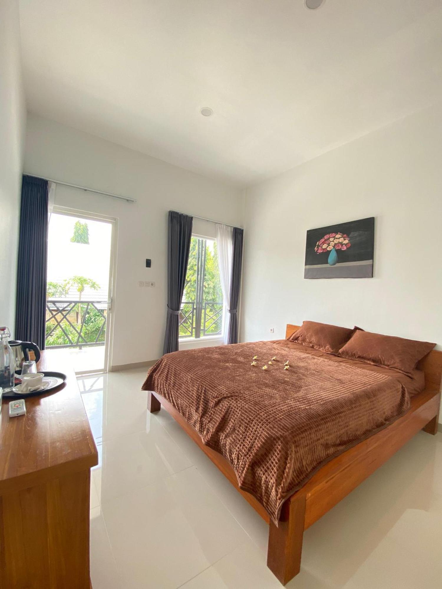 Zavana Rooms & Restaurant Tanjungkarang المظهر الخارجي الصورة